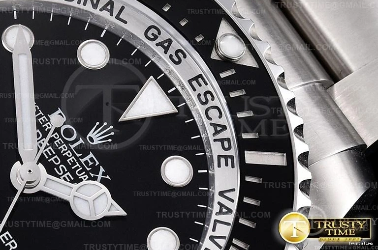 0719 ROLSD093 – Deep Sea Dweller Black Contemporary 1015
